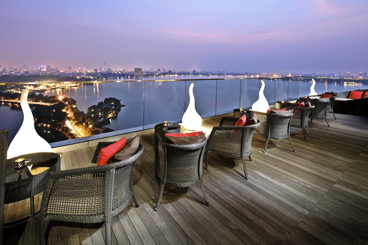 Thiết kế cafe sân thượng thu hút mọi khách hàng