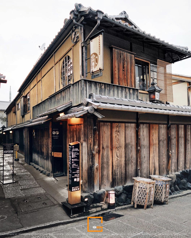 nội thất quán cafe Starbucks