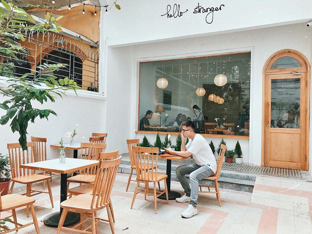 mẫu thiết kế quán cafe phong cách Hàn Quốc Hello Stranger