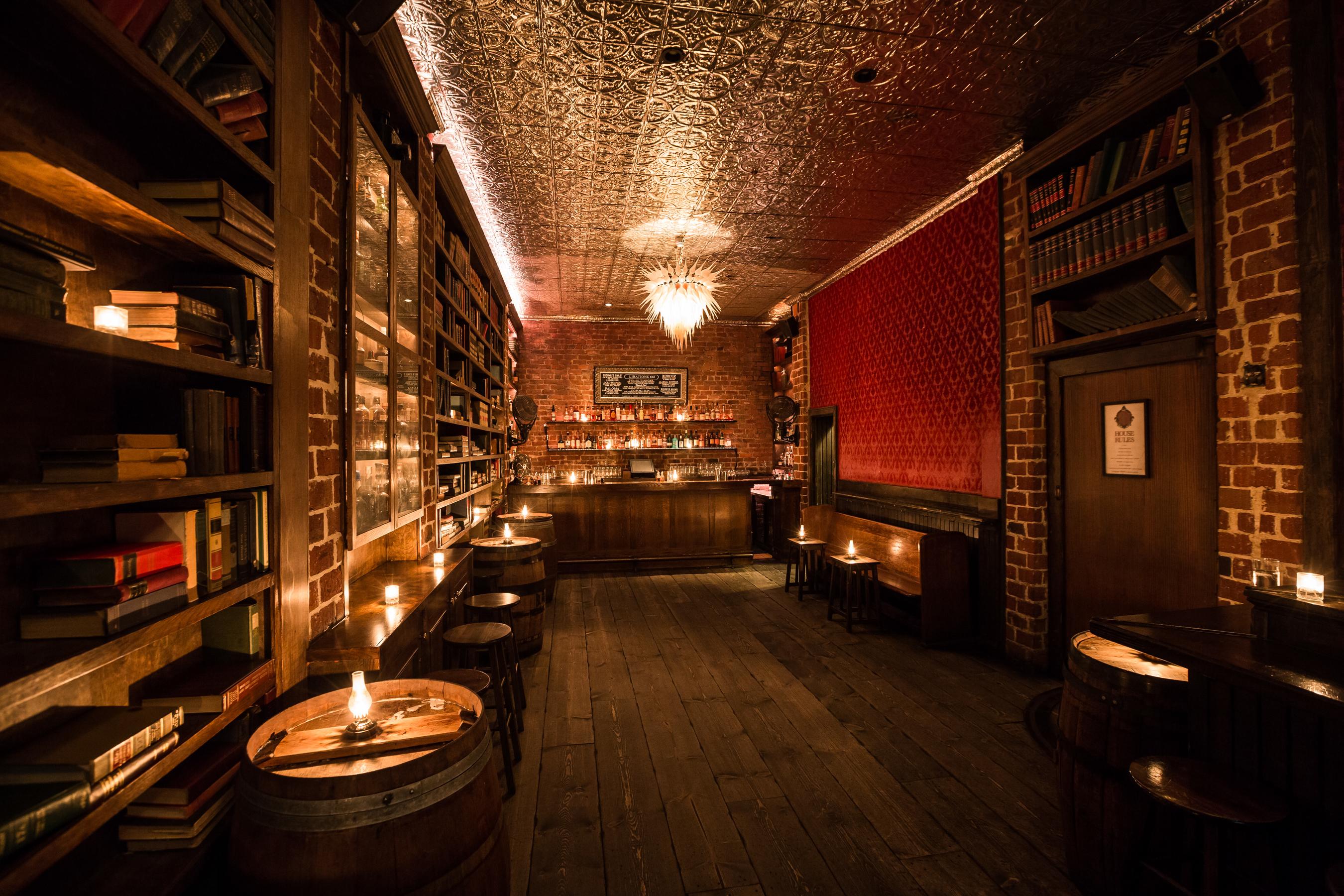 Speakeasy Bar là gì? Mô hình quán Bar có thiết kế bí ẩn như những tuyệt tác nghệ thuật