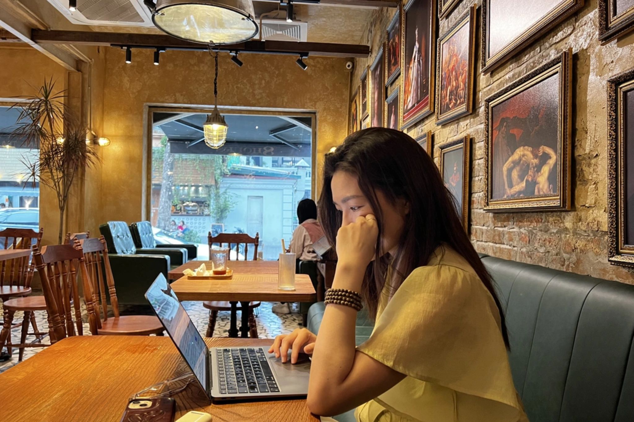 định vị sản phẩm quán cafe 