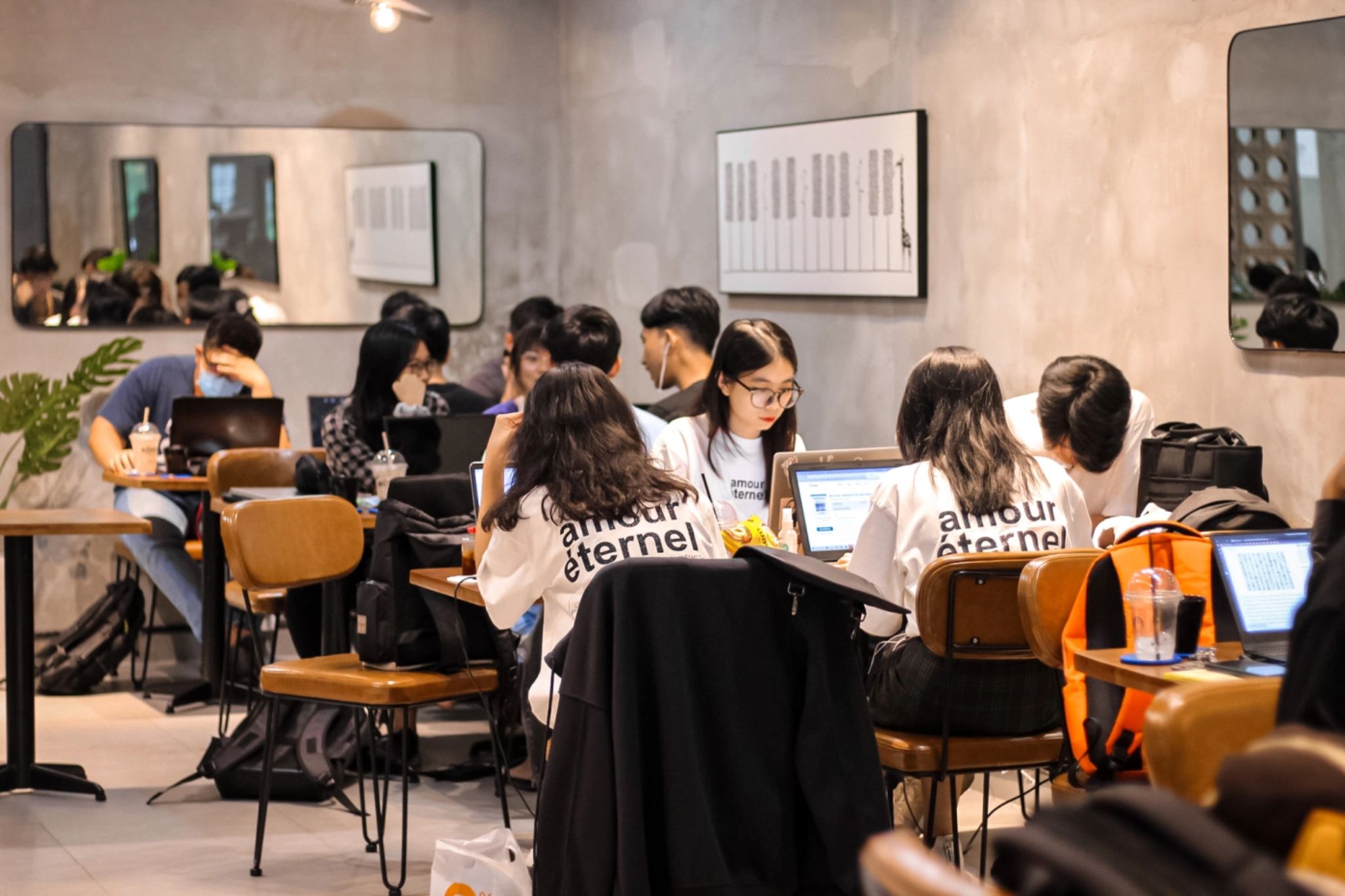 Xu hướng cafe 24/7 tại Hà Nội